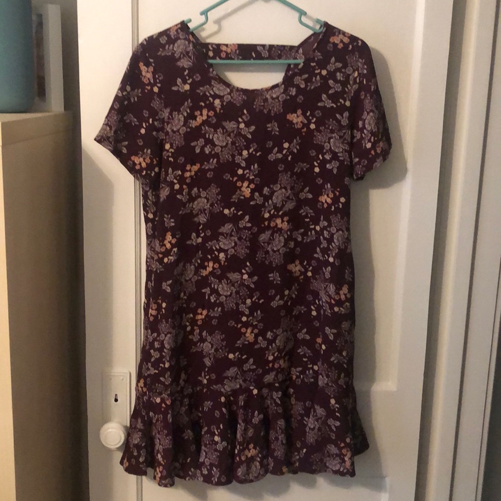 Floral shirt sleeve shift dress. Size M.